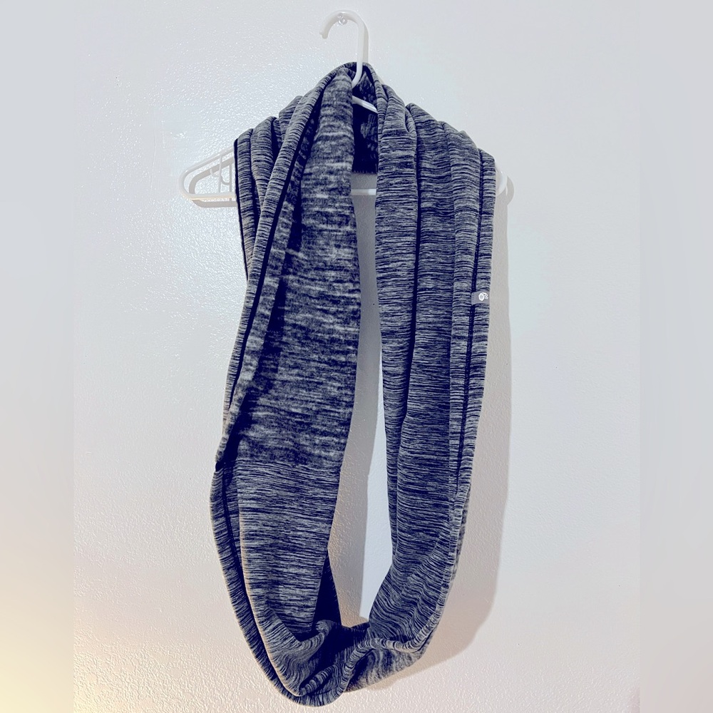 Mountain Hardwear Infinity Scarf Grey Marled Soft Fleece
